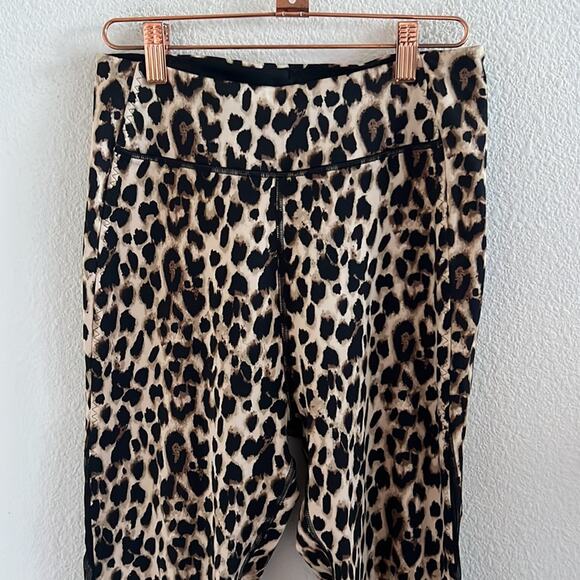 Victoria's Secret Sport Leopard Tights Strappy Side Bottom New Sport Tag 12 - Picture 4 of 8